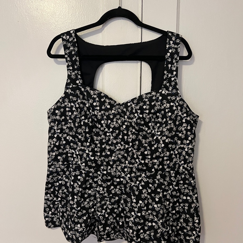 Torrid Black Floral Sleeveless Top – Size 2